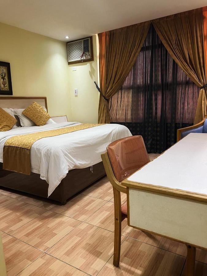 Mansour Plaza Hotel Apartments ดัมมัม ภายนอก รูปภาพ