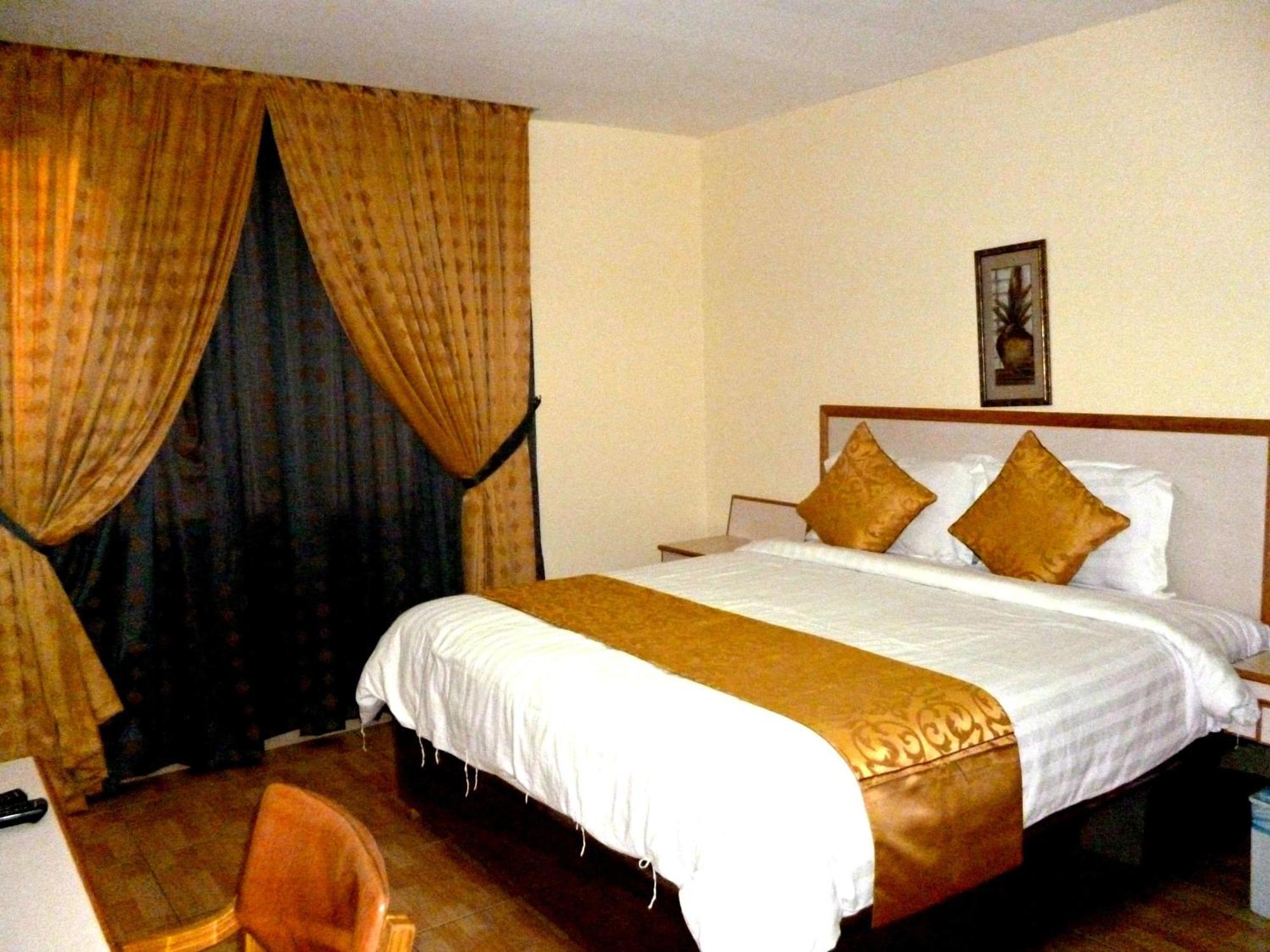Mansour Plaza Hotel Apartments ดัมมัม ห้อง รูปภาพ