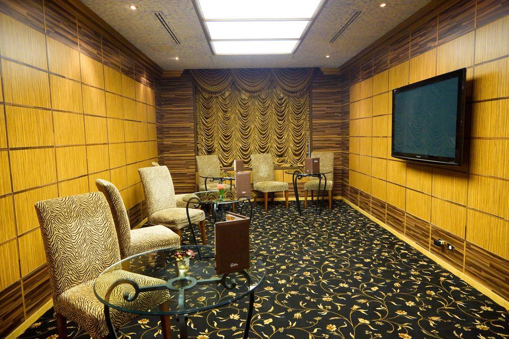 Mansour Plaza Hotel Apartments ดัมมัม ภายนอก รูปภาพ