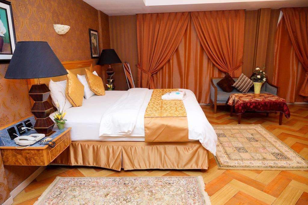 Mansour Plaza Hotel Apartments ดัมมัม ภายนอก รูปภาพ