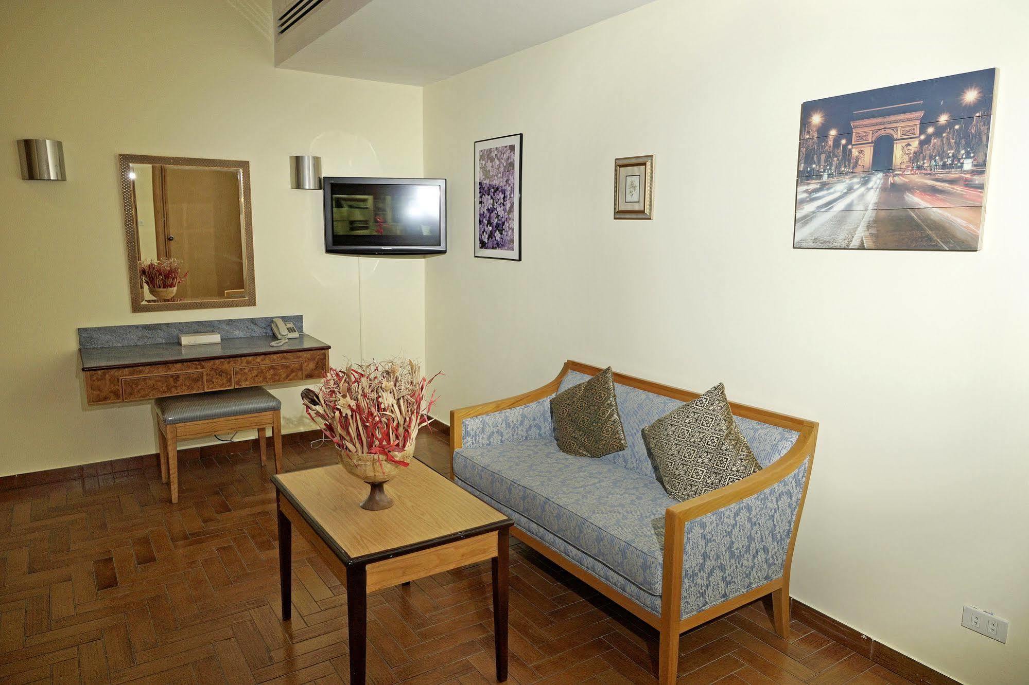Mansour Plaza Hotel Apartments ดัมมัม ภายนอก รูปภาพ