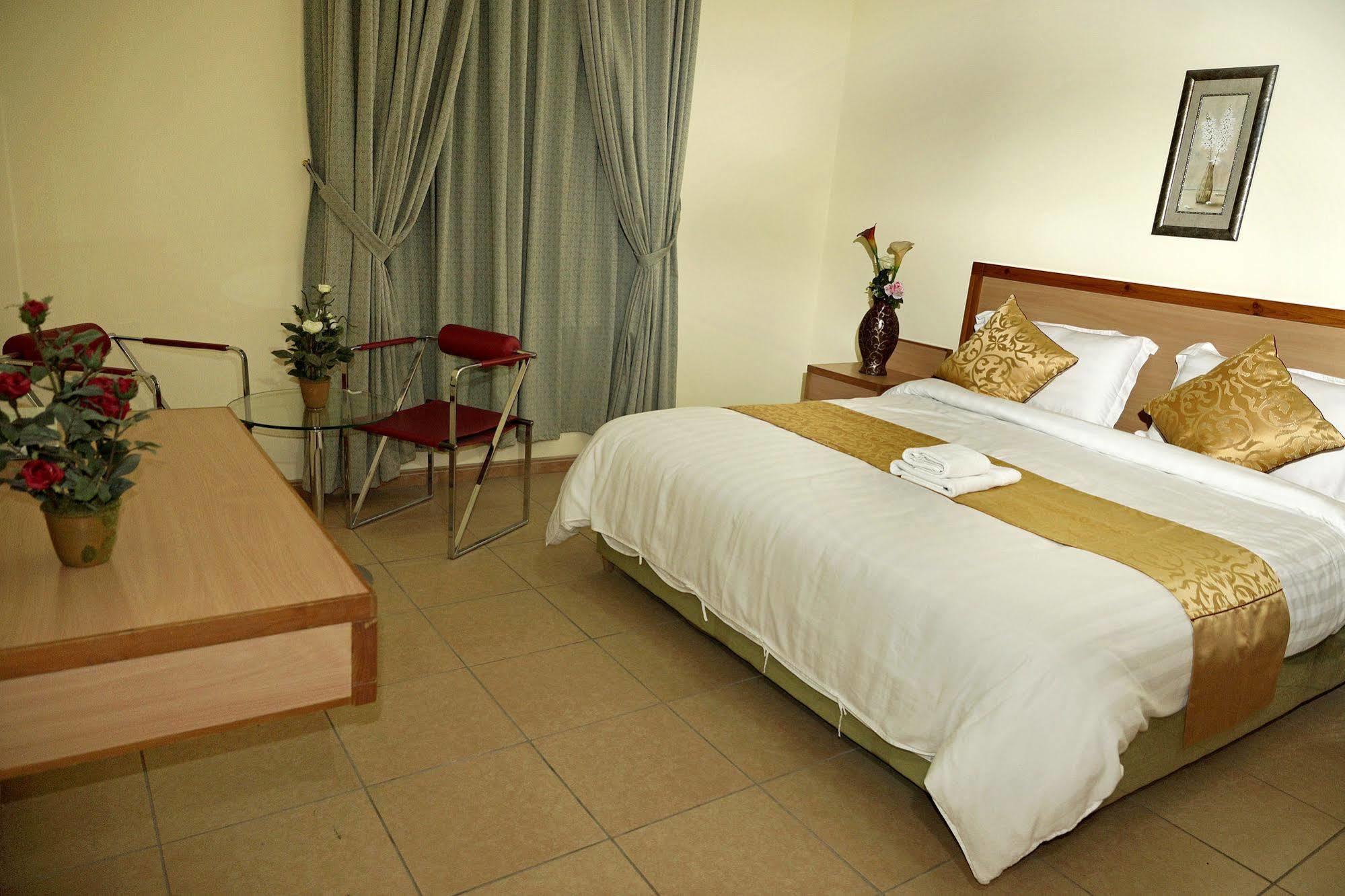 Mansour Plaza Hotel Apartments ดัมมัม ภายนอก รูปภาพ